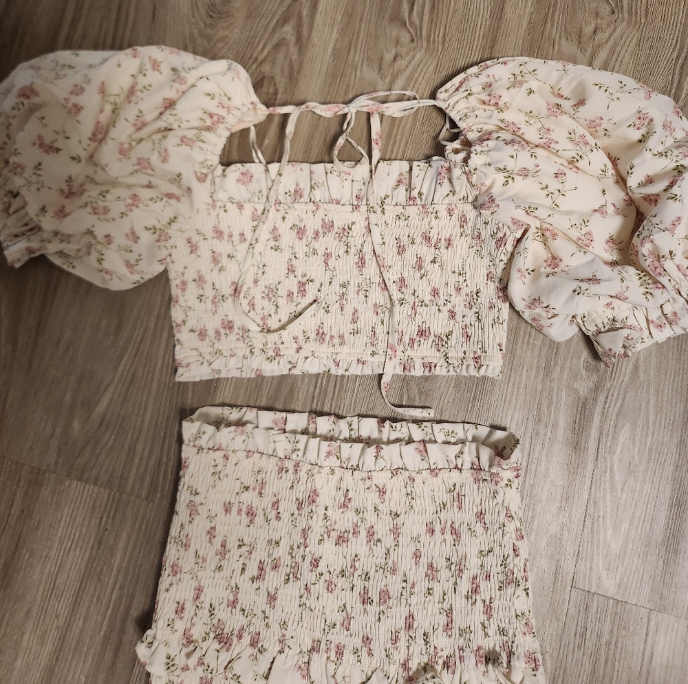 Mable Floral  Skirt Set - Picture 10 of 12